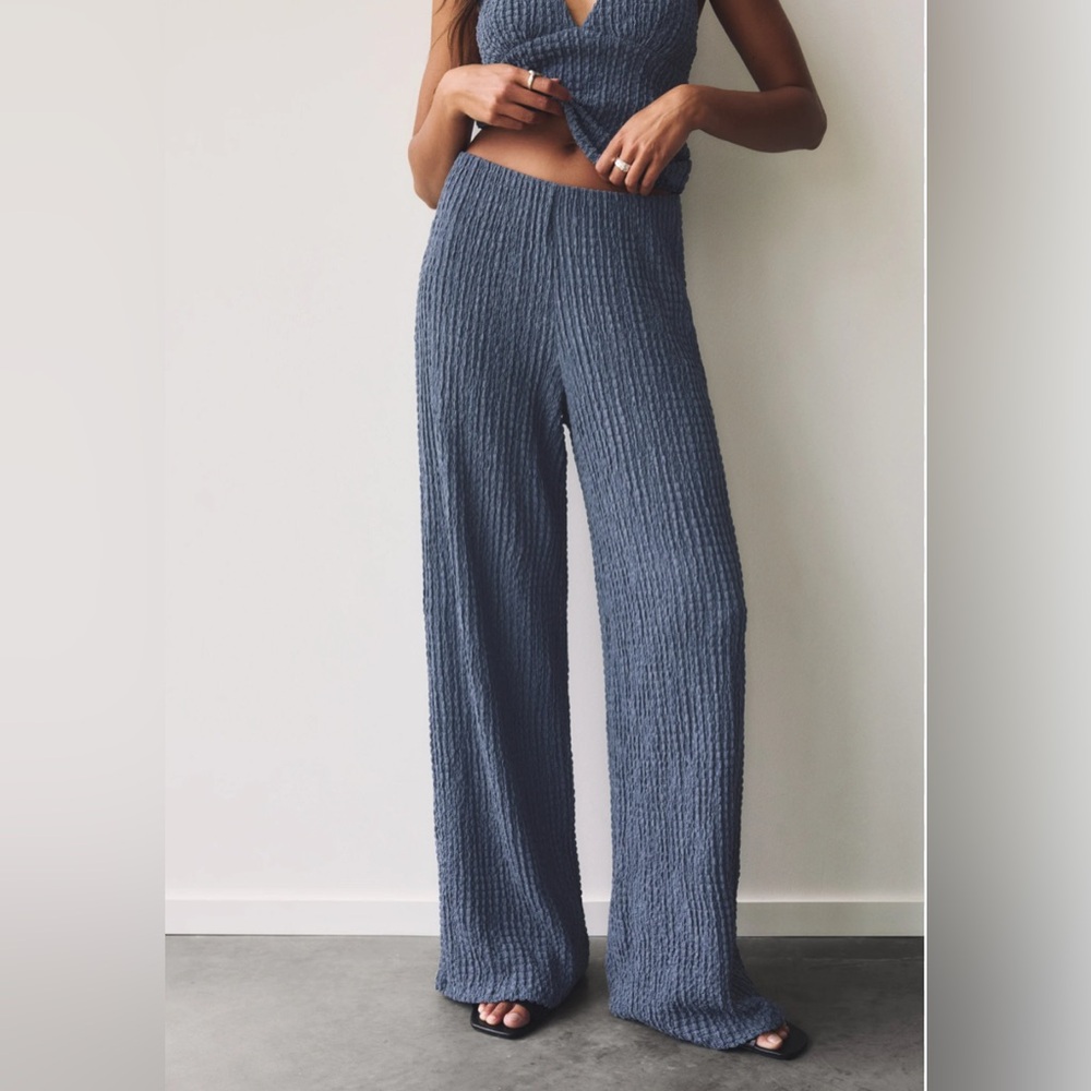 Pull&Bear Textured Straight Leg Pants in Blue